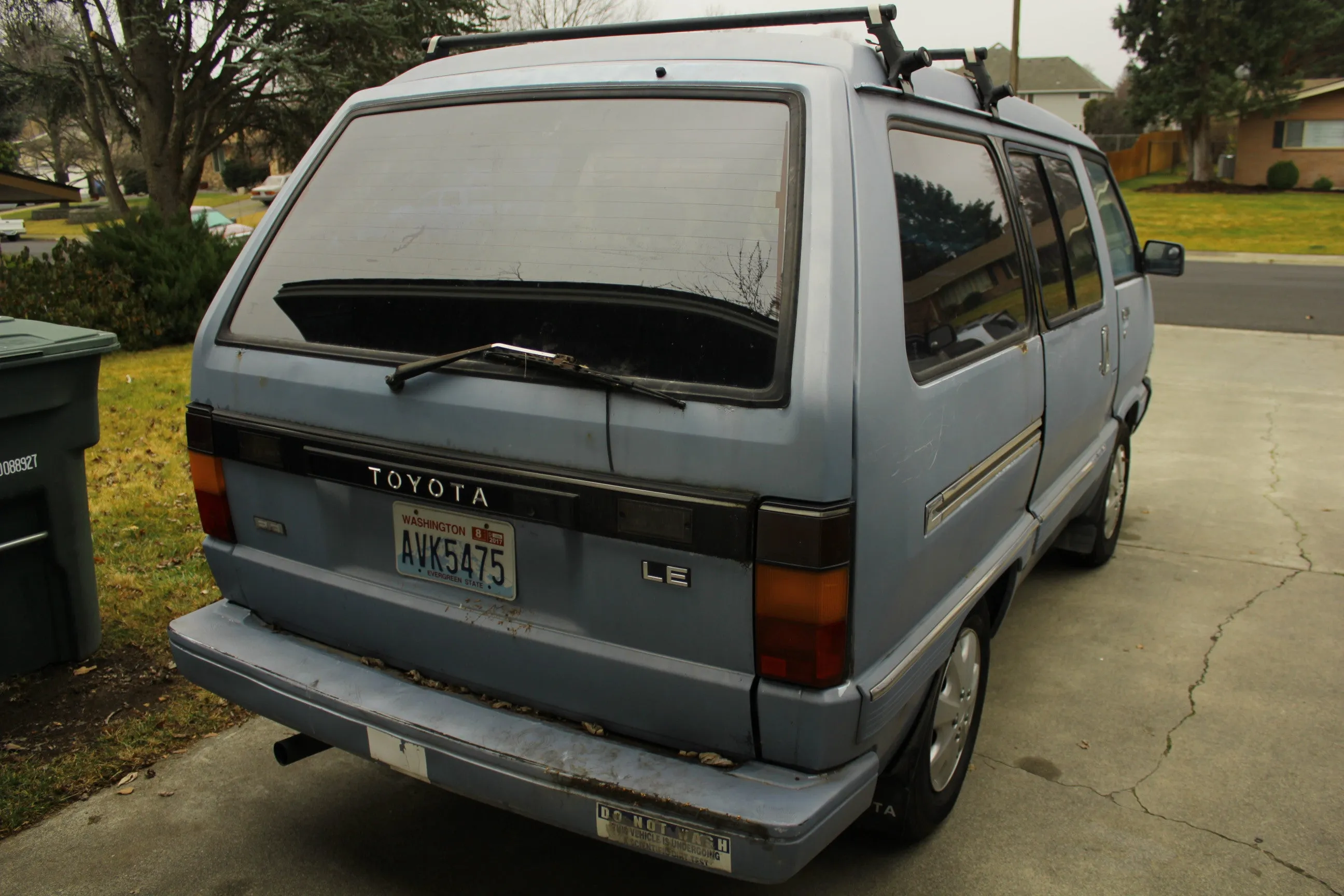 1989 Toyota Van Wagon - Vintage Camper Space Cruiser - Original Dual Sunroofs