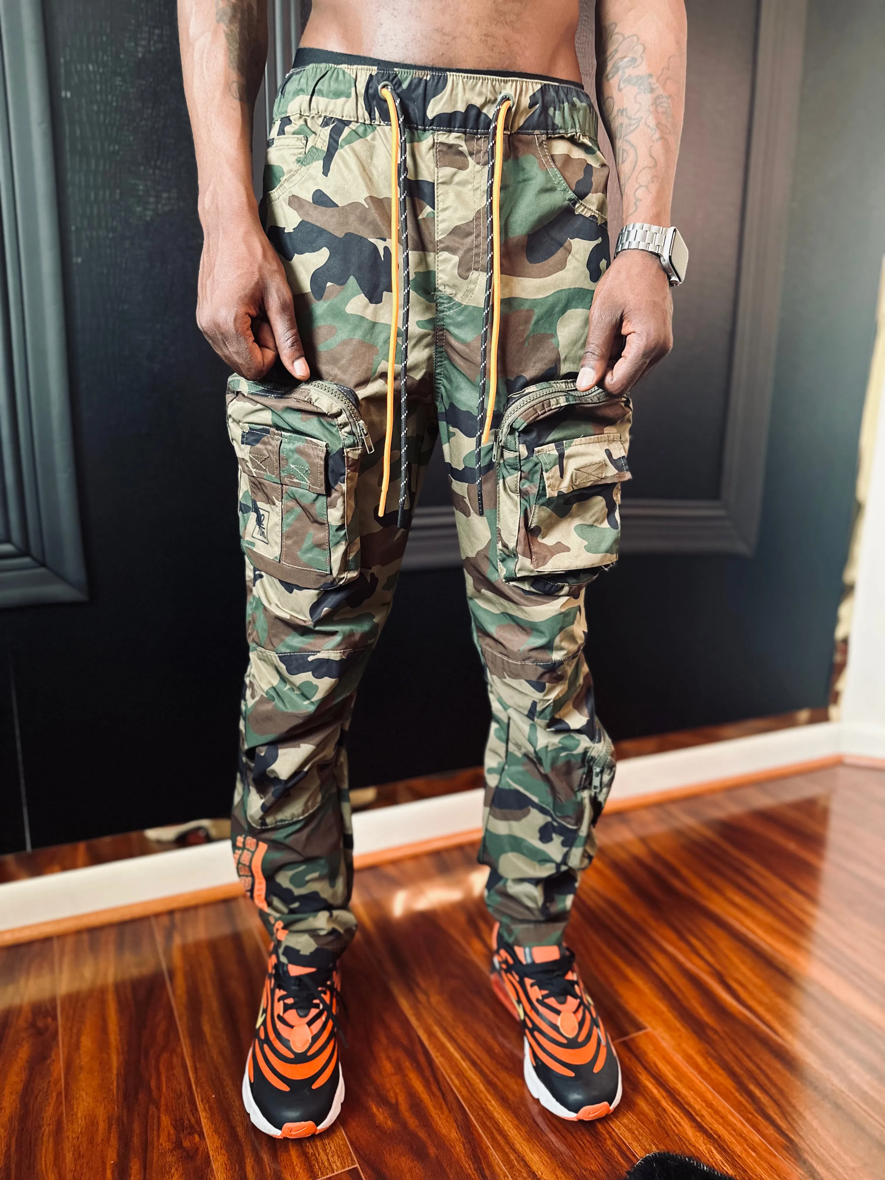 Distinct Camo Cargos Pants