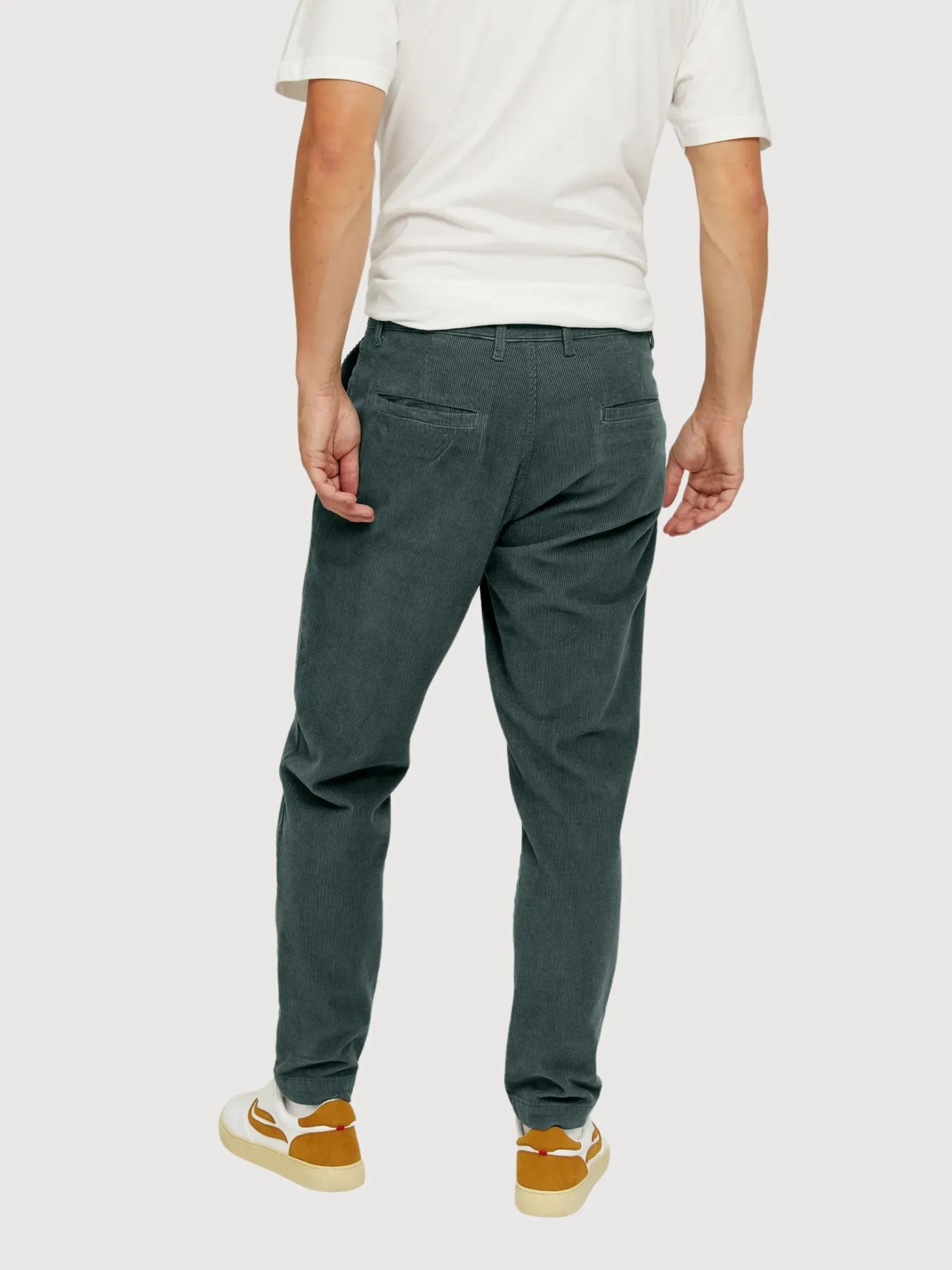 Newton Chino Men Pants Bottle Green | Mazine